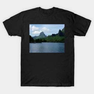 This tropical scenery is perfection! T-Shirt